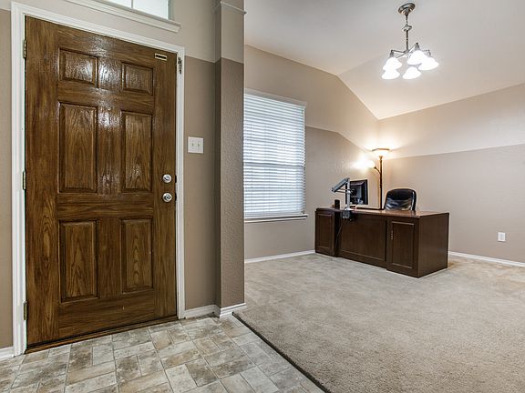 3rd image of 1030 Cottontail Dr.
