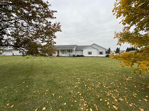 3rd image of 573 County Road 242