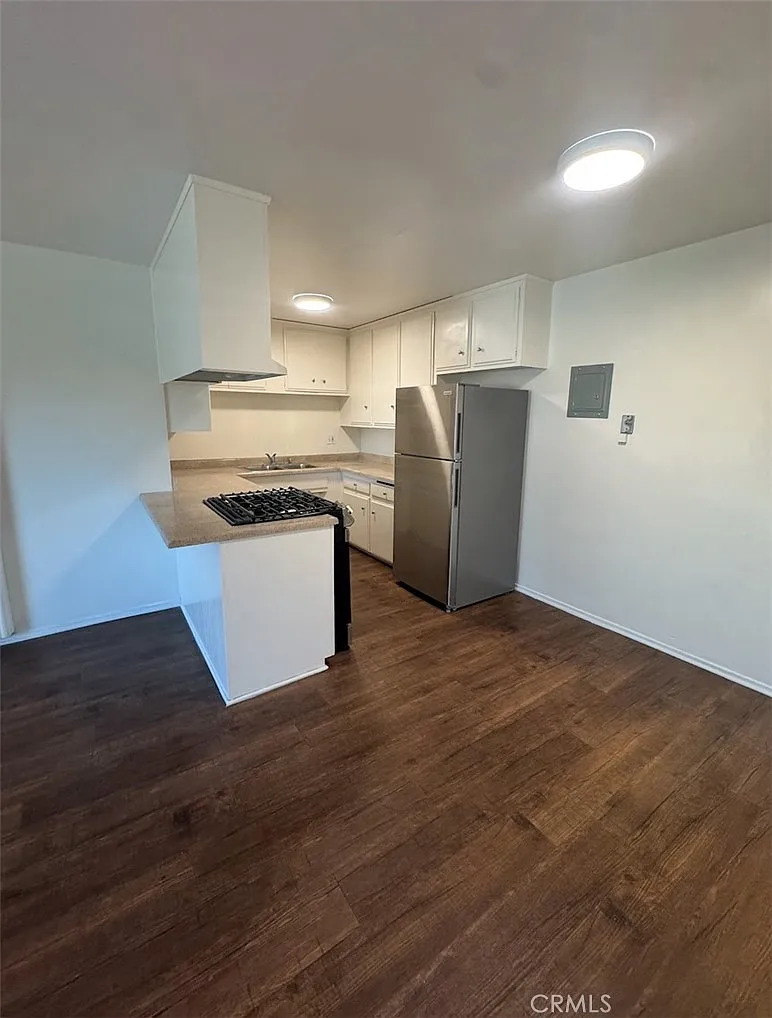 2 bed, 600 sqft, $2,395 — Photo 4