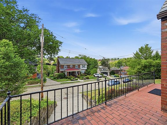4th image of 331 Atlanta Dr