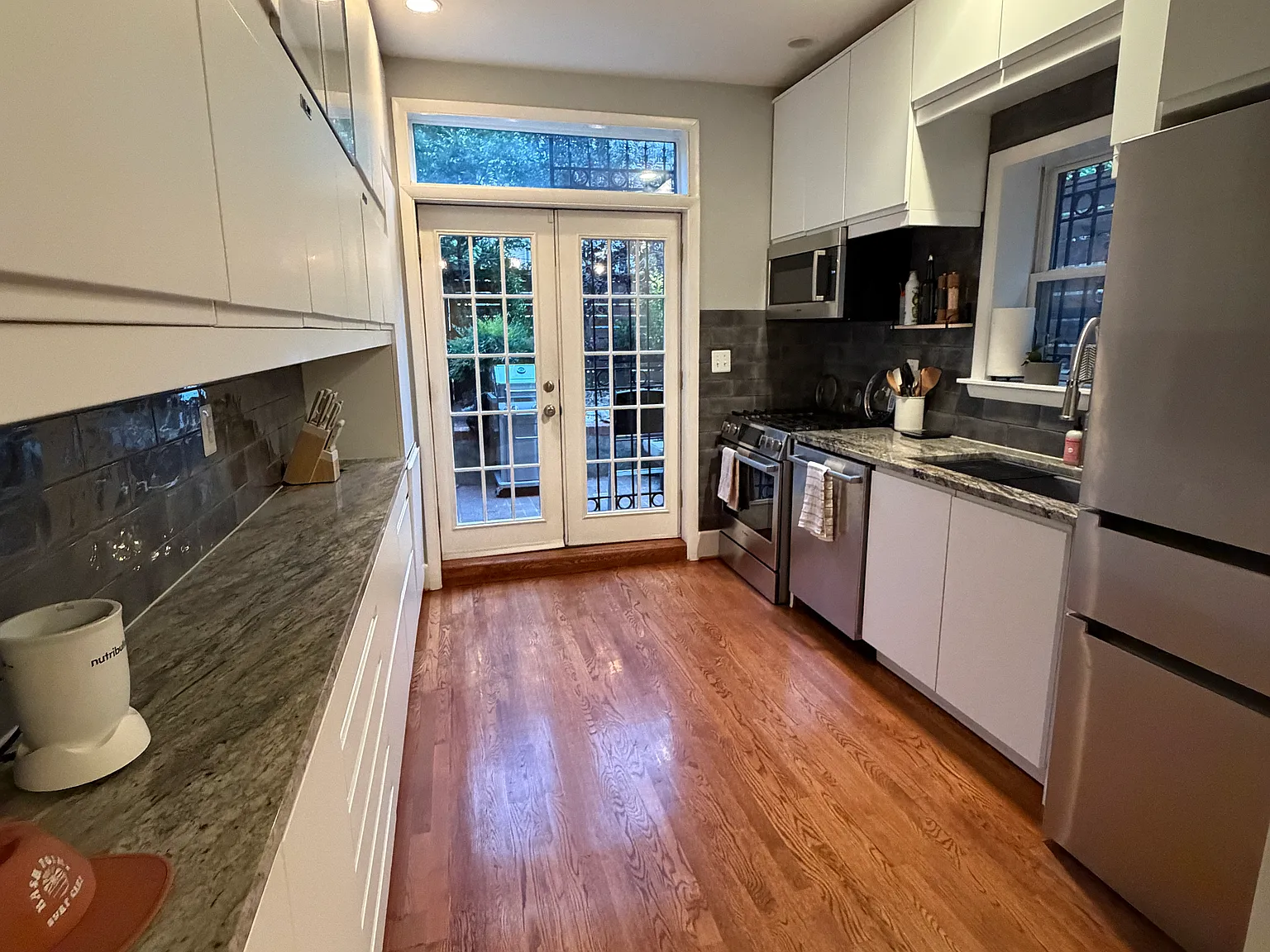 2 bed, 2.5 bath, 1200 sqft, $2,000 — Photo 4