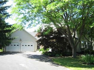 9000 Asbury Rd, Le Roy, NY 14482