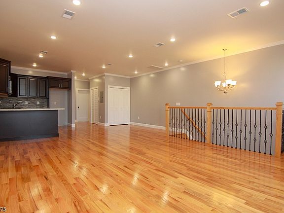 4th image of 59 Bellavista Ave