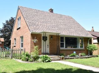 2951 S 39th St, Milwaukee, WI 53215