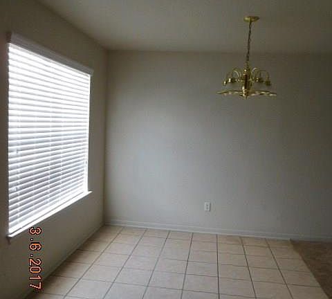 4th image of 5009 John David Dr APT B