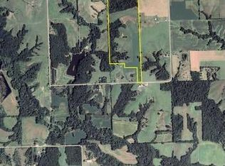 24517 275th St, Mount Sterling, IA 52573