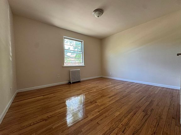 5th image of 28-10 172nd St Unit 2B