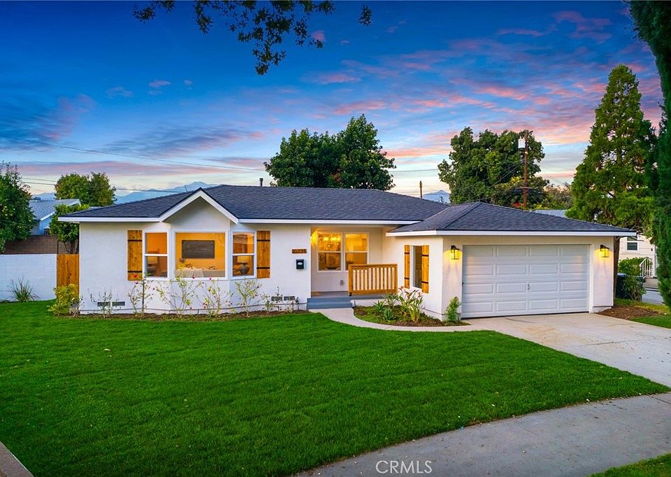 1st image of 10775 Daineswood Dr