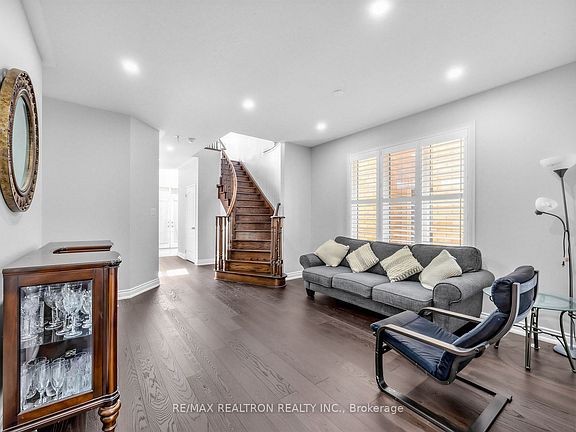 4th image of 2571 Kentucky Derby Way