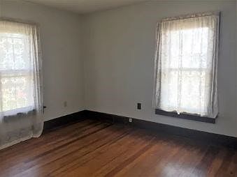 2nd image of 935 High St
