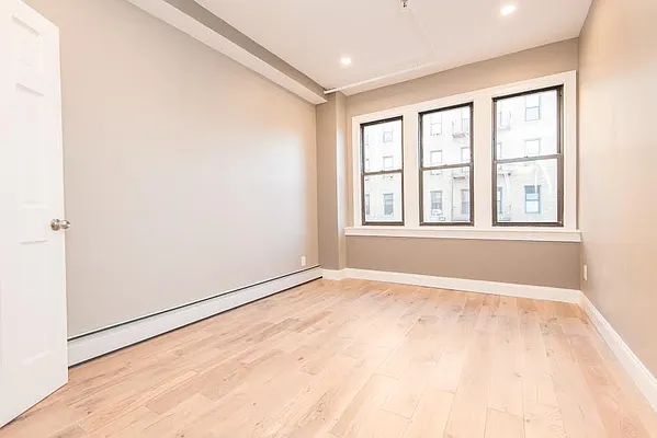 Rented by City Connections Realty | media 2