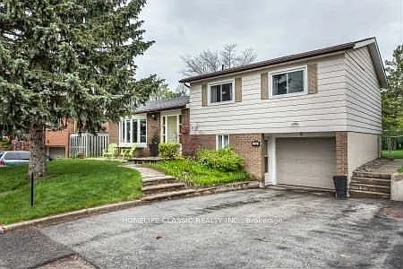 64 Parkway Ave photo 1