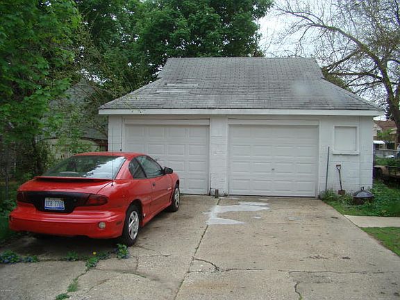 2nd image of 1825 Berkley Ave SW