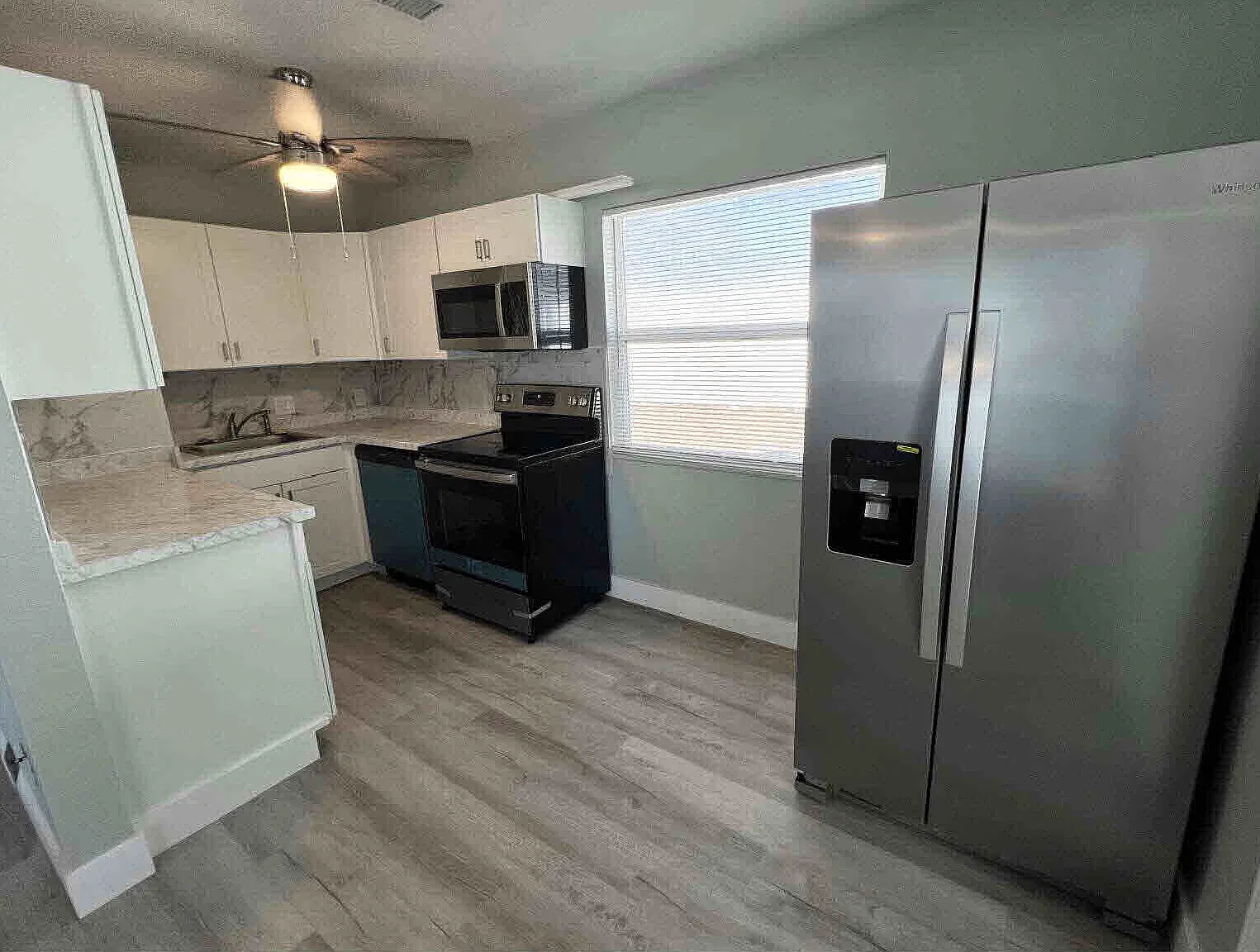 2 bed, 900 sqft, $1,950 — Photo 4