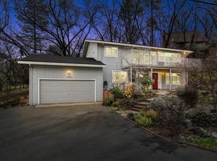 24950 Oro Valley Rd, Auburn, CA 95602