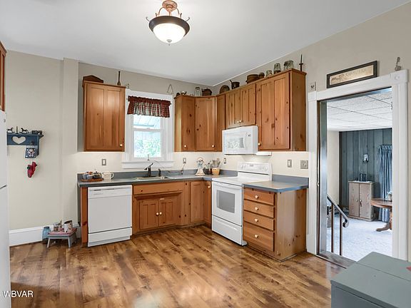 2nd image of 22 W Mountain Ave S