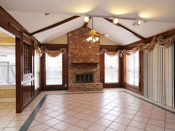 5th image of 6610 Brittany Park Ln