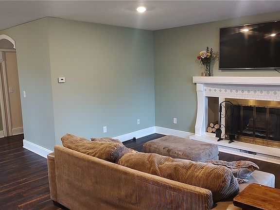 4th image of 8150 Rushton Dr