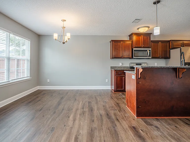 717 Highgrove Ct — Photo 22
