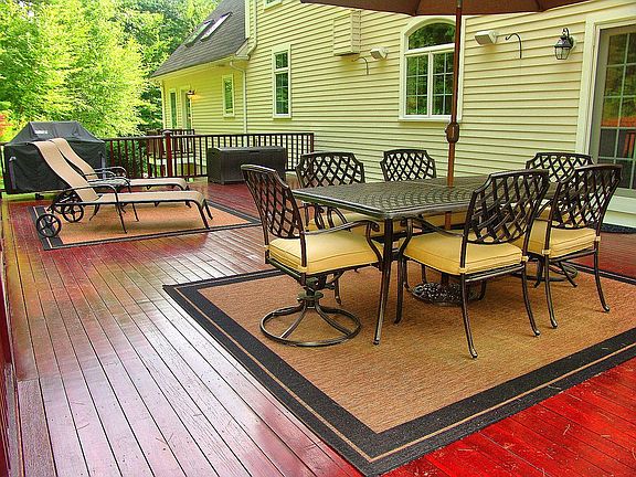 Mahogany Deck