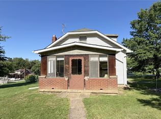 1661 Amy Ln, Irwin, PA 15642