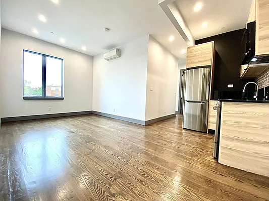 Rented by Lofts and Flats LLC | media 36