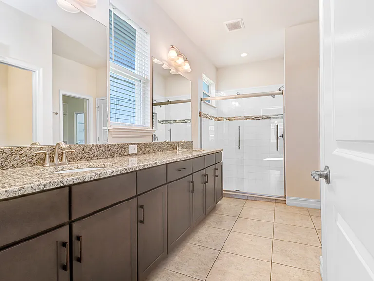 16325 Hyde Manor Dr — Photo 13