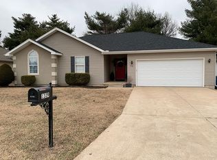 1339 Skyline Dr, Carthage, MO 64836