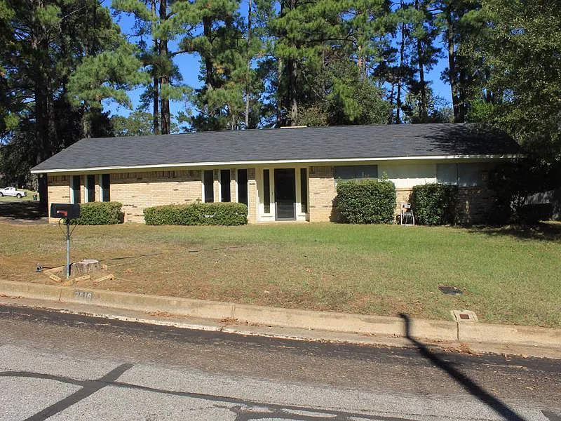 2016 Waunell Dr