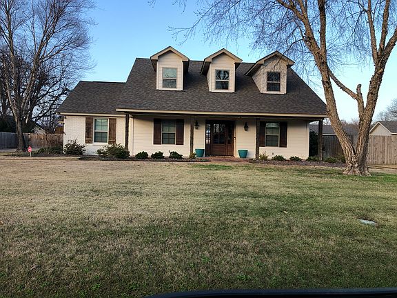 2nd image of 506 Dampier Dr