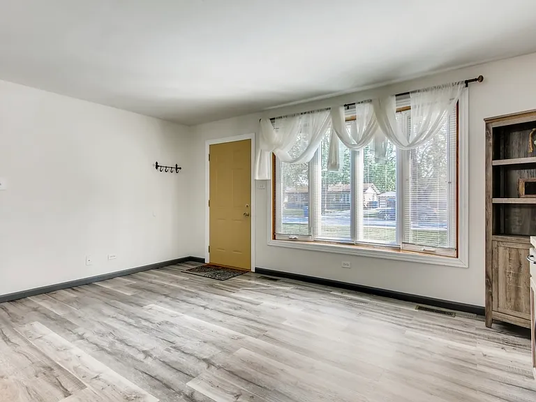 13144 Fairway Dr — Photo 3