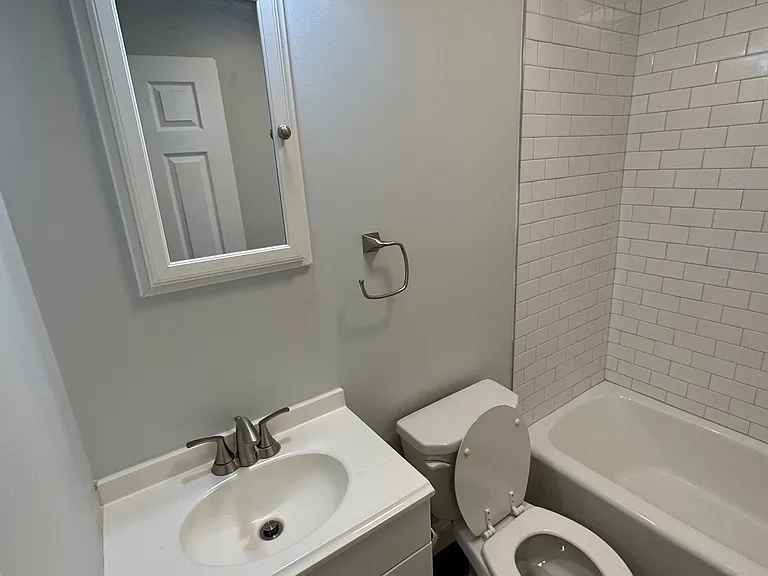 906 Erdner Ave #6 — Photo 4