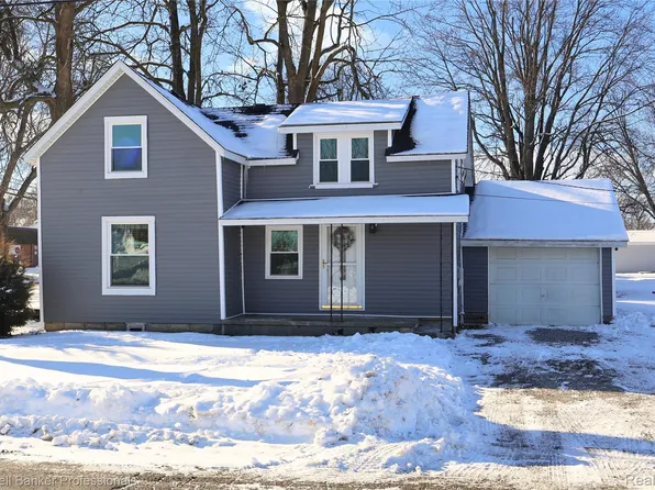 4252 1st St, Brown City, MI 48416