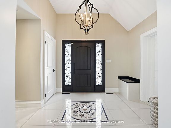 4th image of 1480 Clarkson Rd N