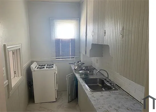 444 Brock Ave #3 — Photo 8