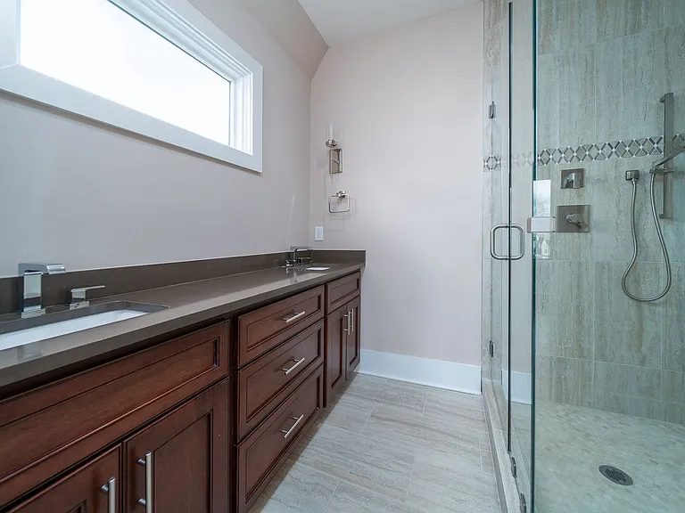 510 Garfield St — Photo 22