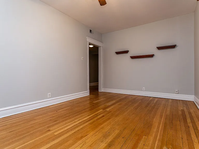 923 W Sheridan Rd #1 — Photo 8