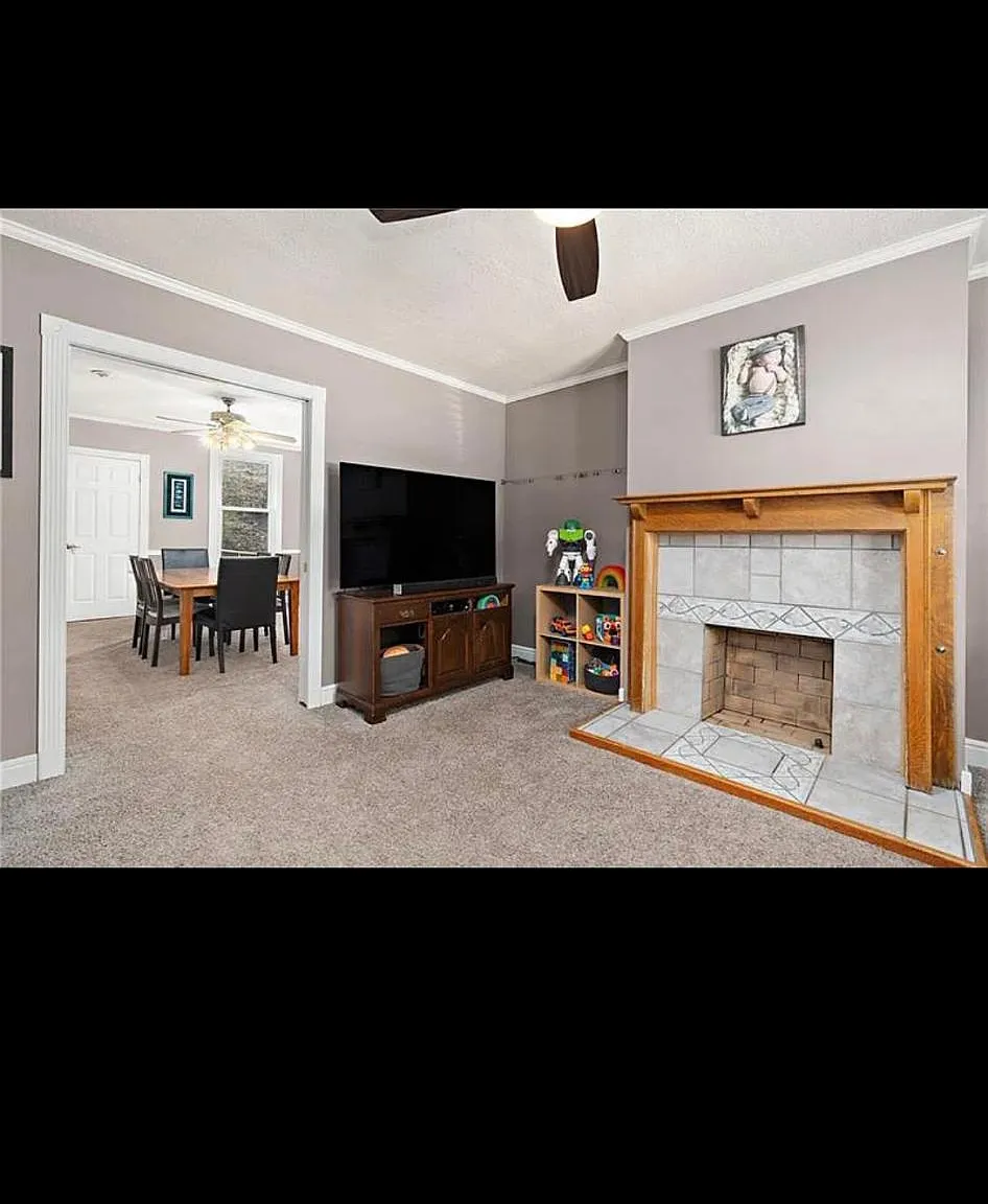 689 Shade Ave — Photo 1