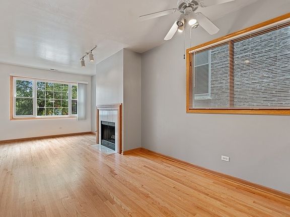 5th image of 1320 N Greenview Ave APT 1
