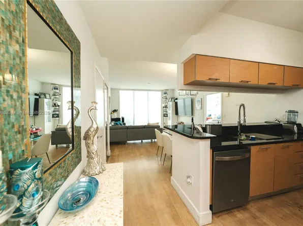 31 SE 5th St APT 3817, Miami, FL 33131