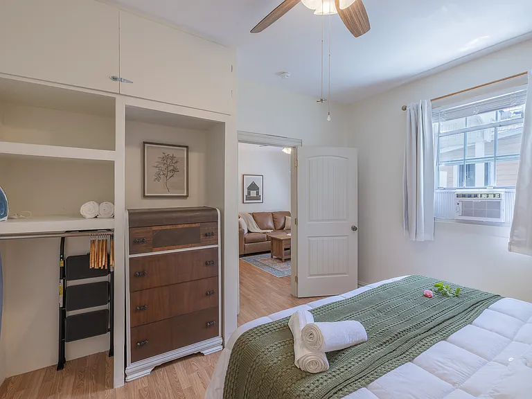313 W Maple St #1 — Photo 4