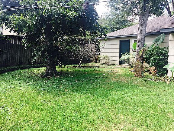 3rd image of 120 Bellaire Ct