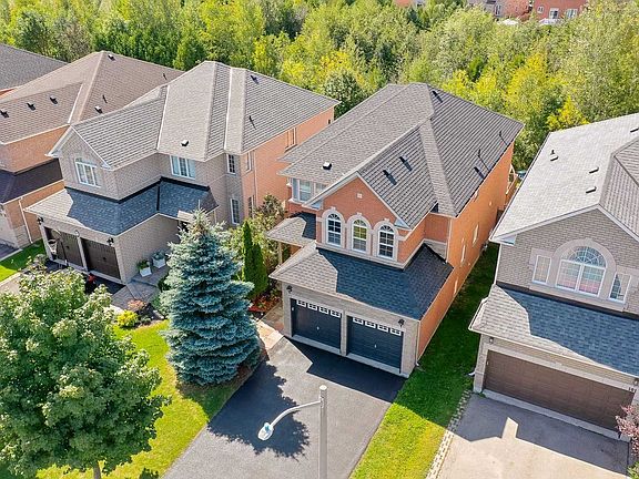 2nd image of 99 Deerwood Cres