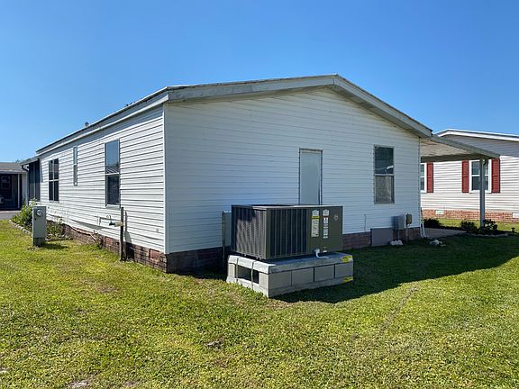 4th image of 1849 SE Plumbob Way #375