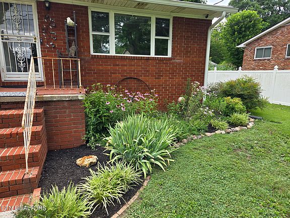 3rd image of 6416 Oleary Rd