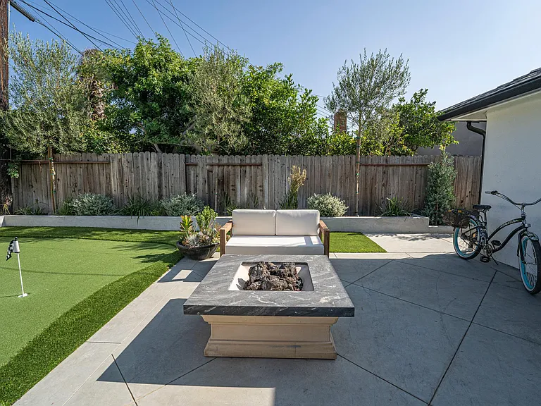 2858 Drake Ave — Photo 27