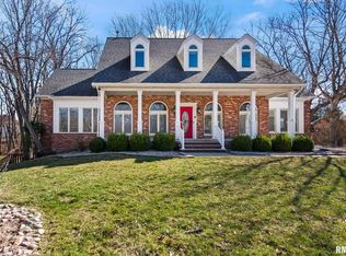 804 Fairfax Ct, Springfield, IL 62702