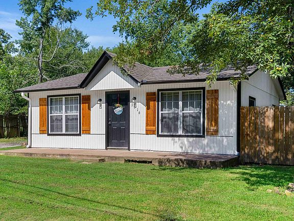 3rd image of 7516 Shadybrook Dr