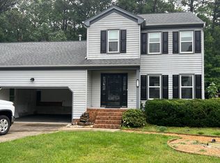16 Chipper Ln, Hampton, VA 23664