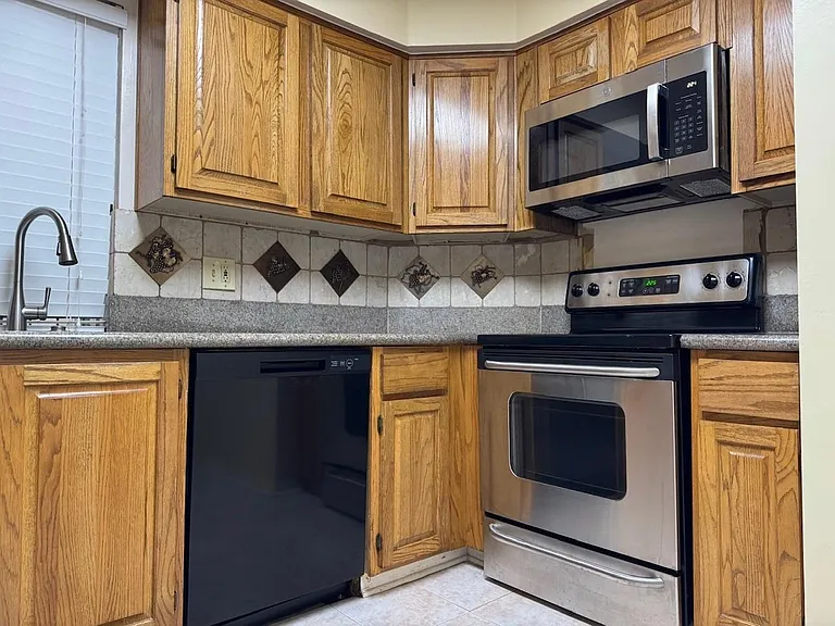 5200 Weslayan St #311 — Photo 11
